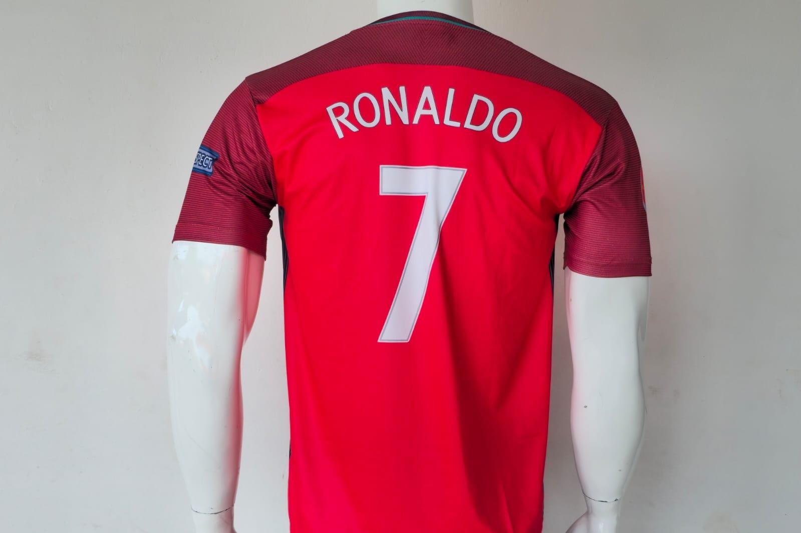 Portugal 2016 Home (RONALDO) - View 2